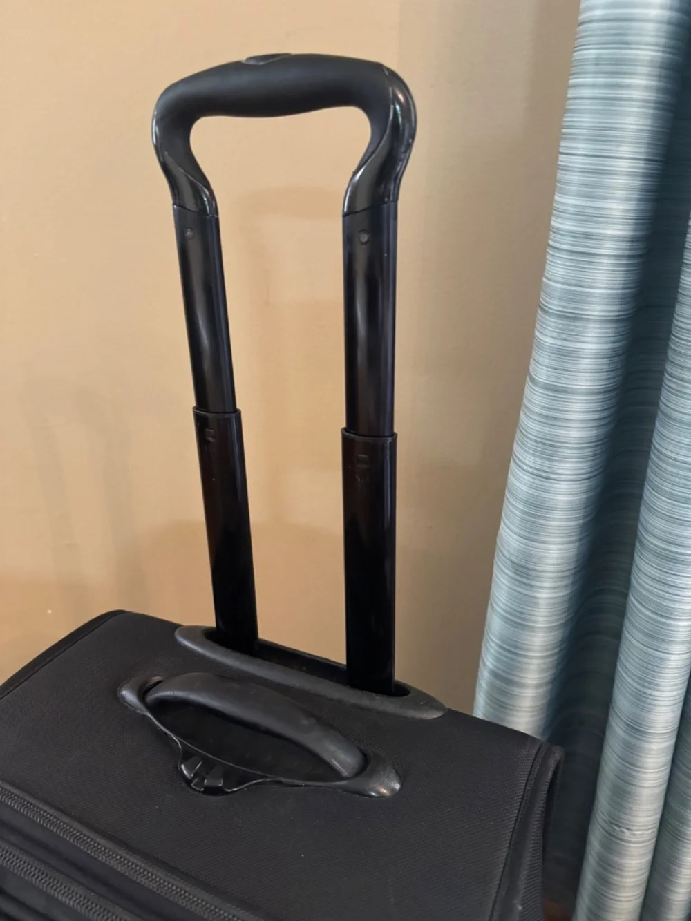 Tumi Alpha 22